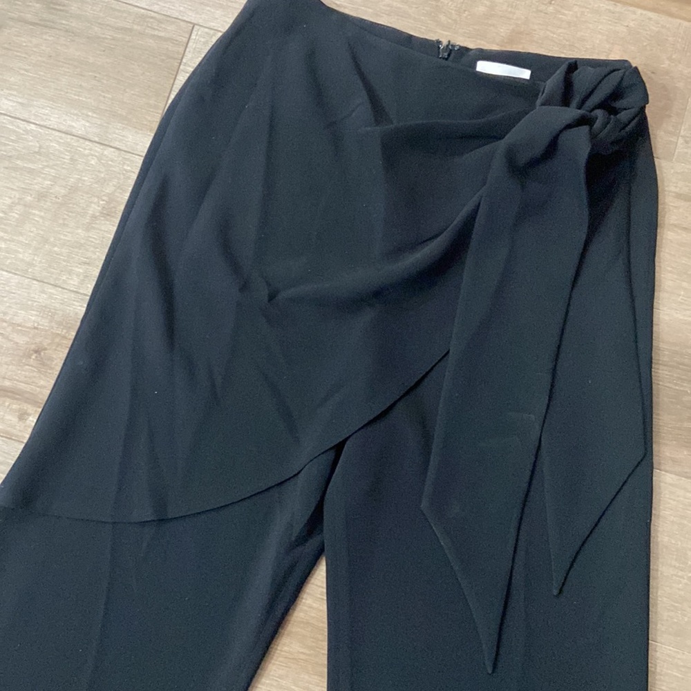 Cinq à sept black pants with front detail, size 4